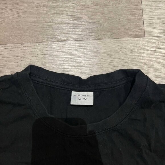 Acme de la vie cake graphic tee - Picture 2 of 7